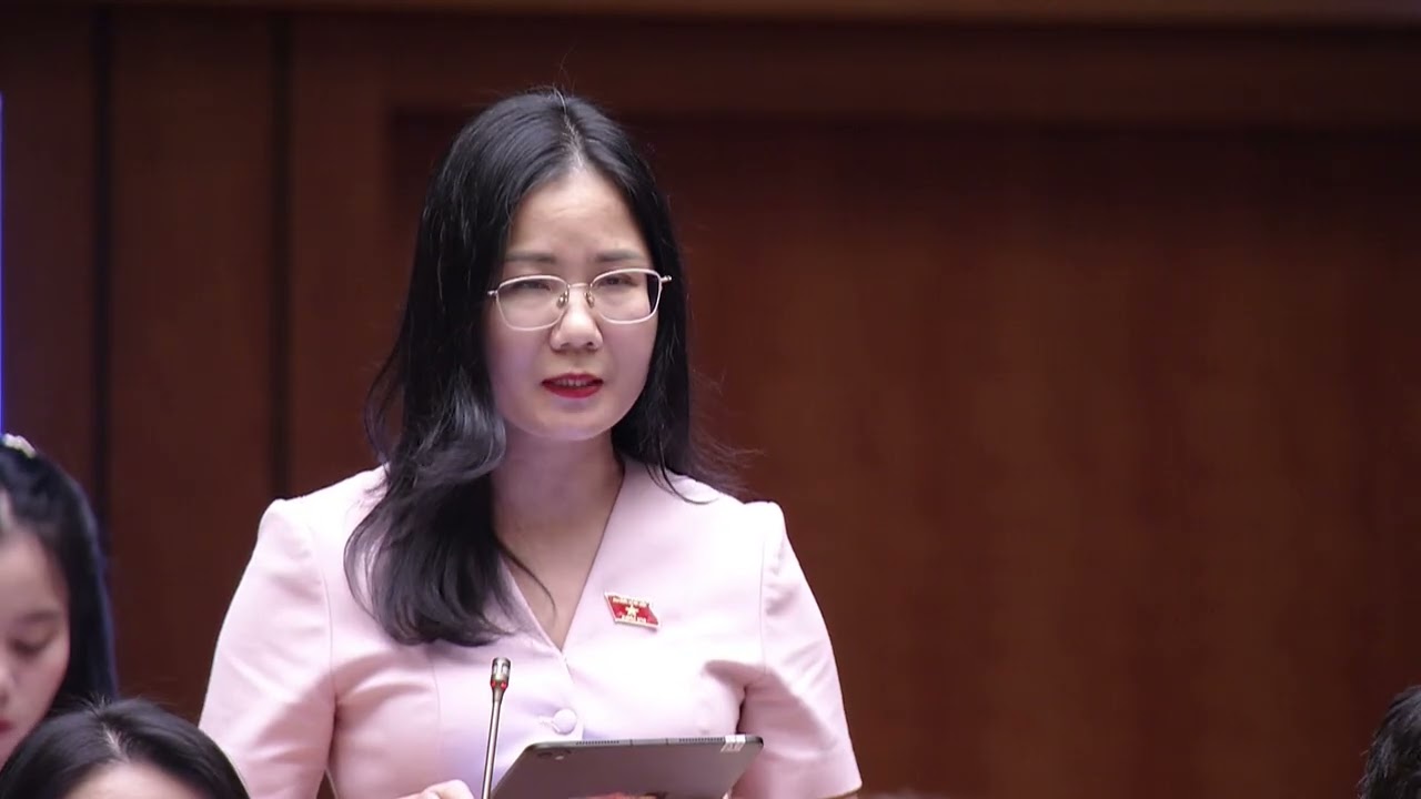 ĐBQH Nguyễn Thị Minh Tú: Minh bạch cấp băng tần, giảm thủ tục, rõ cơ chế chia sẻ hạ tầng viễn thông