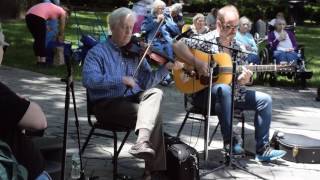 Download lagu Irish fiddler Brian Conway on the Morristown Green mp3