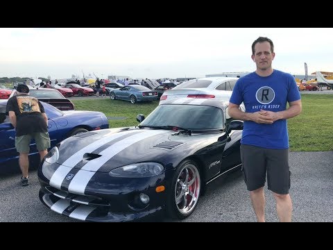 External Review Video n9W3KNEnSao for Dodge Viper 5 (VX I) Sports Car (2013-2017)