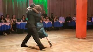 Milonga de los Domingos -  06/10/2019 - Leonardo Auza - Paola Aguilera 2/3