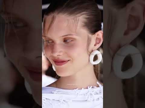 Ida Heiner walking for Jacquemus ‘LE PAPIER @ runwaysqueens