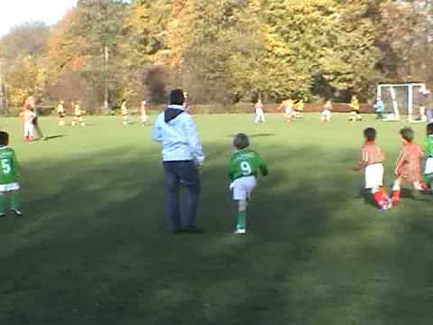 Voetbalwedstrijd DSO F11 - SEV F7 dd 8-11-2008 deel 1