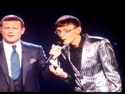 Gary Barlow gets owned off Johnny Robinson 22.10.11