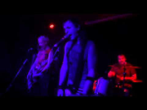 RVIVR - Wrong Way/One Way (Live at the Black Heart, Camden)