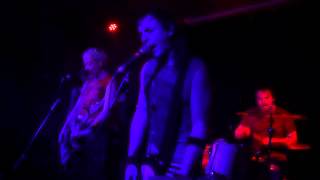 RVIVR - Wrong Way/One Way (Live at the Black Heart, Camden)