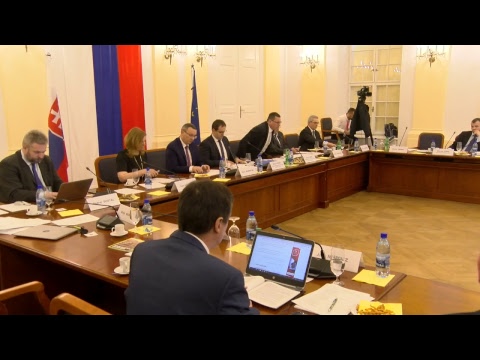 Začína sa nové vypočúvanie kandidátov na ústavných sudcov