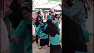 Download lagu ibu ibu joget parah 😂 mp3 Download lagu ibu ibu joget parah 😂 mp3