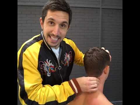 How to ACTUALLY Give a GOOD Neck Massage -MoveU
