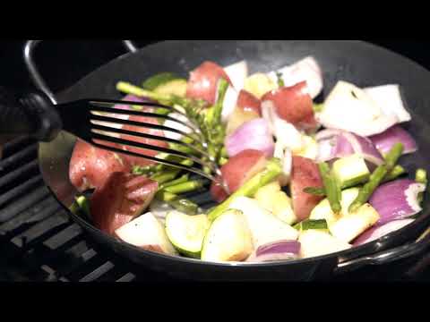 de Buyer on NewsWatch – The Perforated Blue Steel Fry Pan