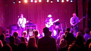 Drew Holcomb and The Neighbors -- Avalanche