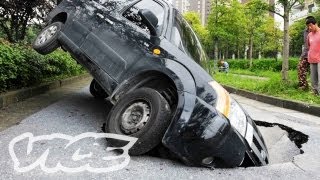 Florida Sinkholes are Swallowing Cars: America&#39;s Water Crisis (Part 2/3)