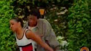 Tanto Metro - Everyone Falls In Love