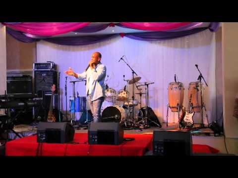 PATRICK LARADE CHANTE AVOUE