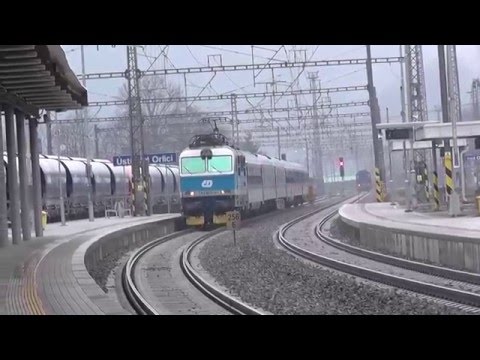 ČD 151.012 - Průjezd vlaku EC 117 Praha - Ústí nad Orlicí, 9.4.2016