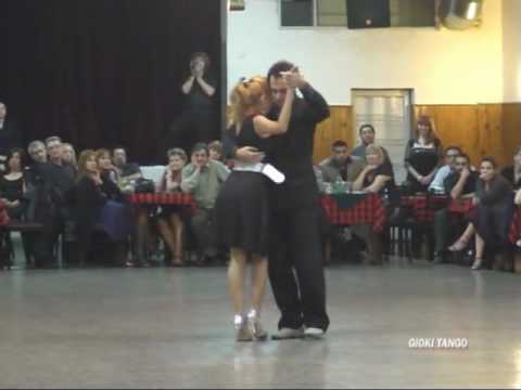  Pablo Rodriguez  is  dancing  to  the  milonga  "  El Lloron  "