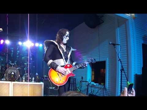 Destroyer - KISS tribute band - Shock Me