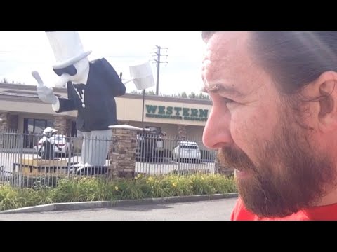 TDW 1052 - Bizarre Roadside Rat and Man with Mallet