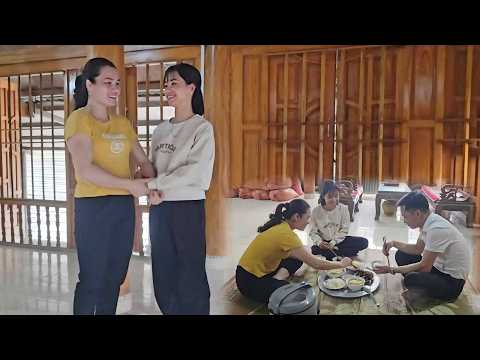 Khánh's younger sister was very happy to see that she had chosen a good husband.