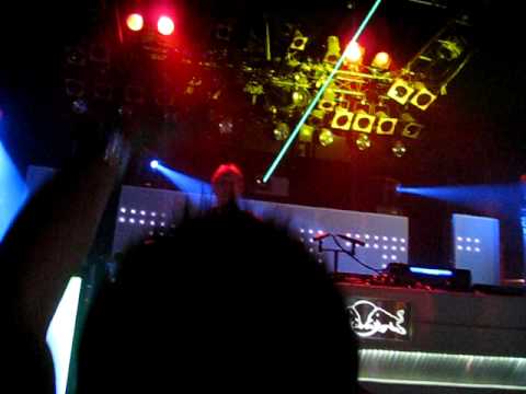 Armin Van Buuren@Gossip - AVB - 4/18 - BT feat. Jes - Every Other Way