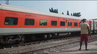 preview picture of video 'Rajdhani express and khamakhya Intercity express train video'