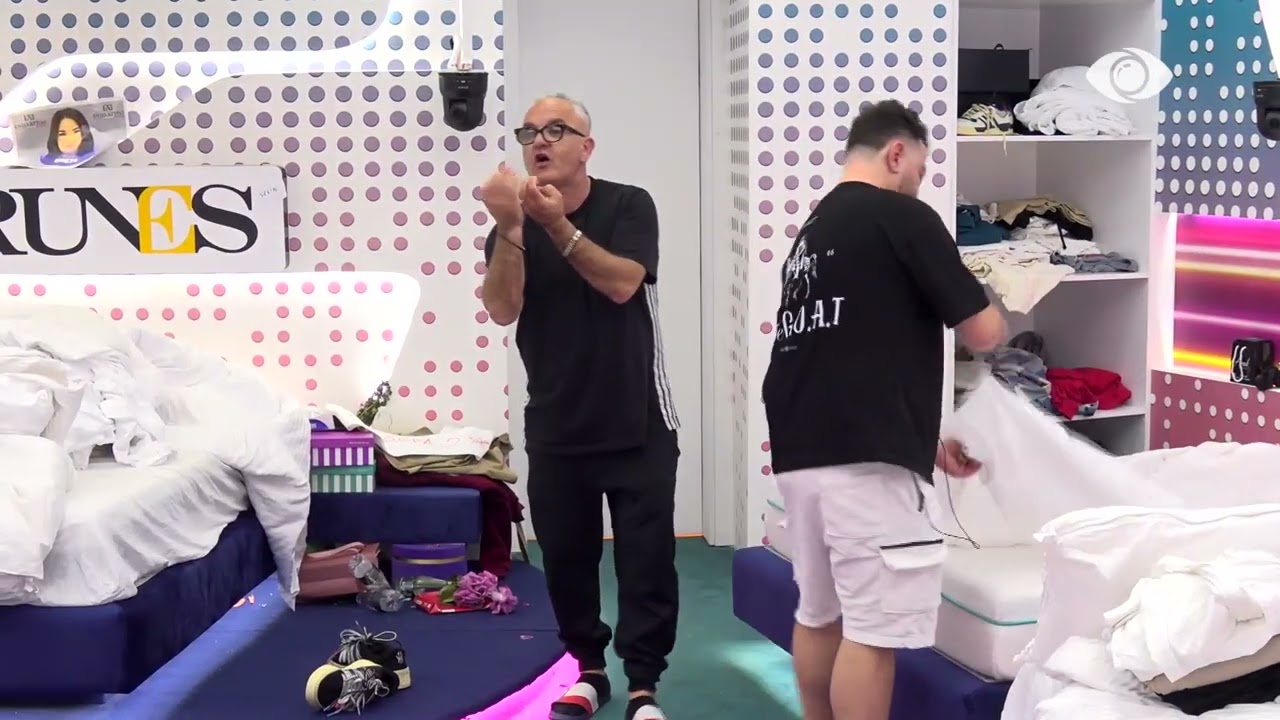 Je nga ato femrat që e zbut idiotin/ Artani-Juelës: Derrit i shkohet..