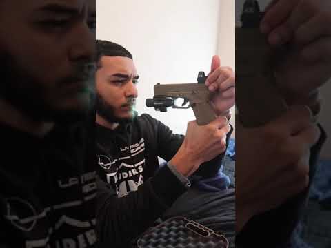 How dudes be when they get a glock 🔫😂