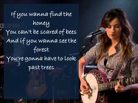 Kacey Musgraves - Silver lining (Lyrics on screen)