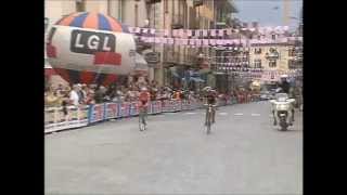 preview picture of video 'Giro d'Italia 2006; Tappa 14 Aosta - Domodossola 224Km 21-May; Luis Felipe Laverde'