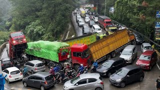 Download lagu Jalur Neraka Kembali Mengamuk‼️ Drama Terburuk Truk Siba Surya & Truk Tangki Stending di Tanjakan mp3