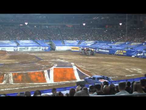 Monster Jam Glendale Arizona Max D (Neil Elliot) Freestyle 1-30-16