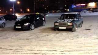 preview picture of video 'Ночной зимний дрифт: Копейка, BMW X5, Toyota Raf 4.'