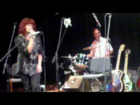 Norah Jones, Turn me on, Iva Gortan