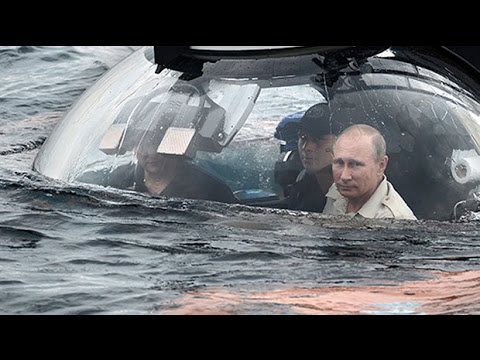 Russian President Vladimir Putin pays visit to Crimea in a submarine