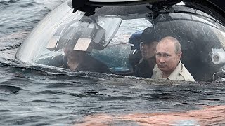 Russian President Vladimir Putin pays visit to Crimea in a submarine