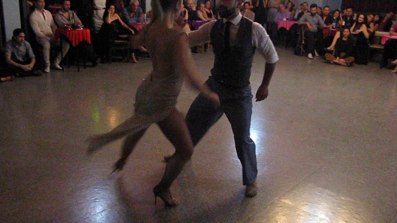 MARTINA WALDMAN y JOSE FERNÁNDEZ en Viva La Pepa Milonga (2/4)