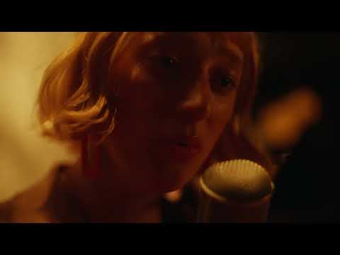 Lost in Lona - Pillow Song (Livesession)