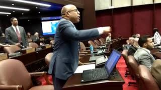 Alboroto en sesión de diputados por solicitud de interpelación a director de la PN