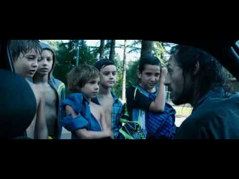 Veloce come il vento 1 Loris il Ballerino-Stefano Accorsi e "Allegria"