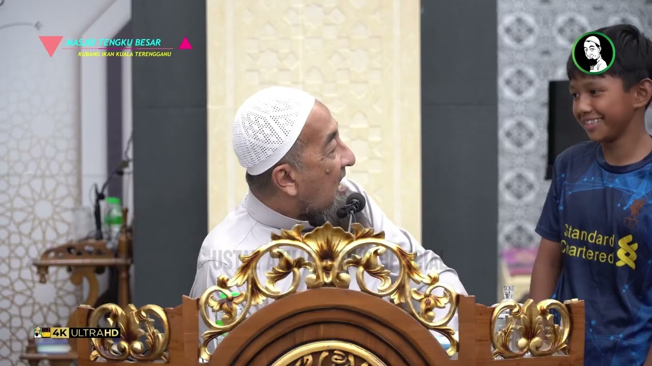 Bolehkah Main Bola Di Kawasan Masjid? - Ustaz Azhar Idrus
