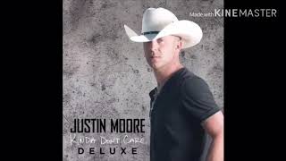 Justin Moore Between You and Me Singed by Alvin and the Chipmunks