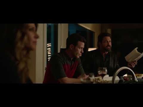 Den of Thieves (2018) awkward dinner scene.