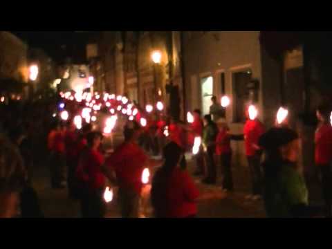 Weltrekordversuch - Die größte Feuershow der Welt