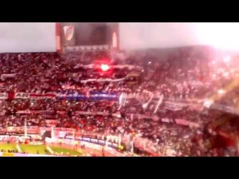 "Solo le pido a Dios, que se mueran todos los bosteros River 1 Boca 1 Superclásico Fecha 10" Barra: Los Borrachos del Tablón • Club: River Plate
