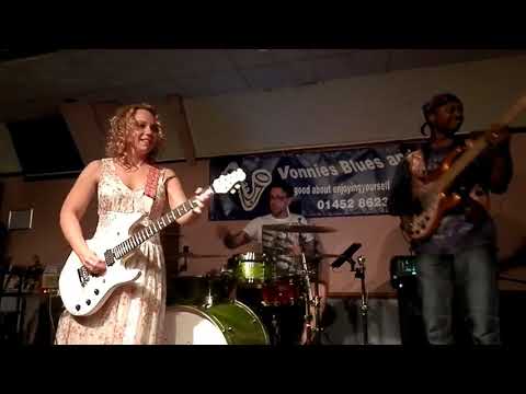 Chantel McGregor "Voodoo Chile" Live at Vonnies Blues Club