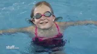 Swimming gives 13-year-old amputee freedom