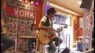 The DL: Butch Walker  performs &#39;Bethamphetamine&#39;