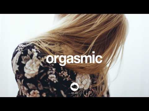 Snareskin & Luke Cusato - Hollow Husk