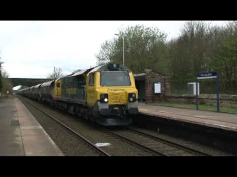 70004 on 6F02, 12:07, Ellesmere Port Manisty Wharf - Fiddlers Ferry Power Station