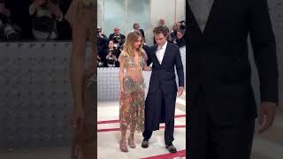 Download lagu #SukiWaterhouse and #RobertPattinson made a rare appearance tonight at the 2023 #MetGala! mp3