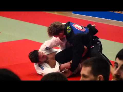 IBJJF London Open 2012 - Black Master - Middle - FINALS - Christian Graugart